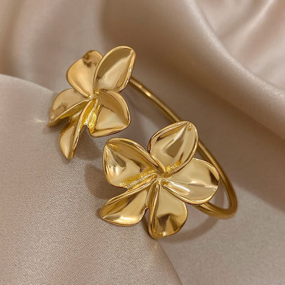 Greta Flower Cuff